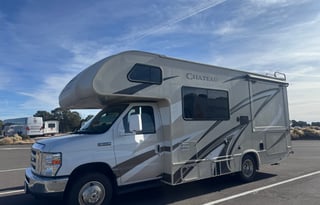 2019 Thor Chateau 22B • Low Miles • Dual Cameras