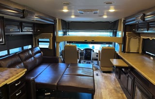 2016 Thor Motor Coach Challenger 36TL