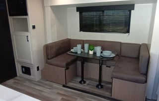 2026 LIGHTWEIGHT - SLEEPS 8 ANY TRUCK CAN PULL!