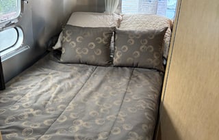 Airstream travel First Class