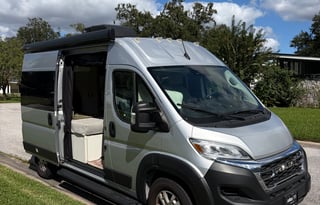 Luxury Thor Motorhome | Your Home Away From Home