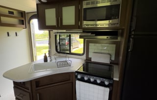 2019 Forest River Avenger 27DBS — Family Ready