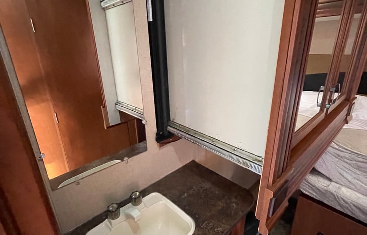 Hand Wash Sink/ Vanity