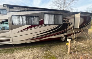 Fini’s Cozy Camper Rental