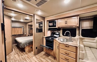 2018 Thor A.C.E. Class A | Sleeps 8 | 28Ft Long