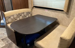 2016 Jayco Jay Feather Hybrid, Sleeps 5-6