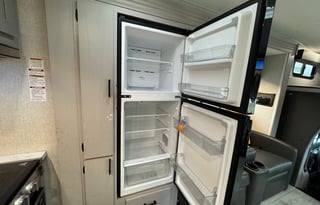 2025 28ft Coachmen 26DS - Sleeps 6