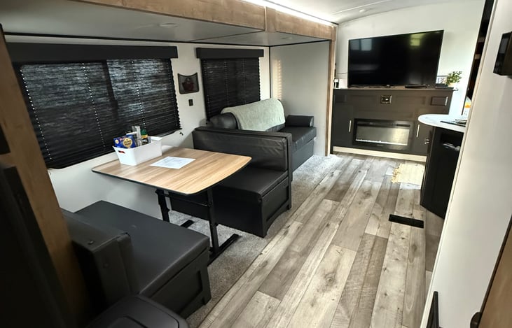 Living/dining room
