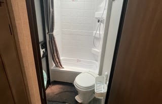 10person 2022 Sunset Trail. Practically brand new!