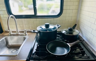 Salome - 2008 Coachman Freelander 24