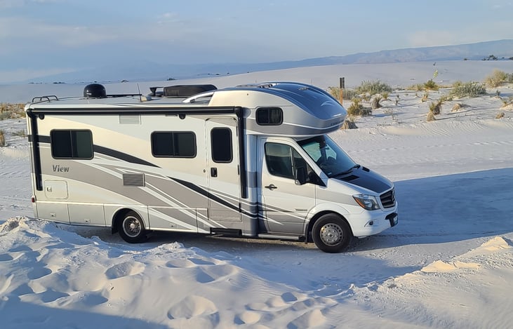 25.0 View 24V Class C Motor Home | RVshare