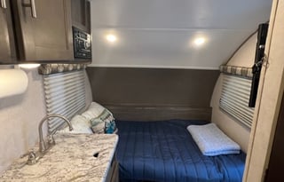 Nomadic Nature Rentals w Luxury Amenities (R-pod)