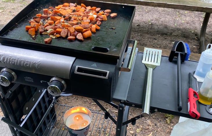 Flat top and table to enjoy them meals