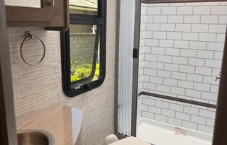 2024 Luxury Mercedes-Benz Entegra Qwest