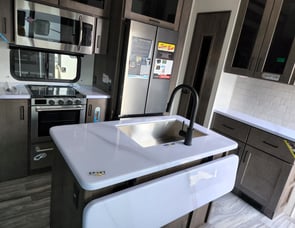 Alliance RV Valor 36V11