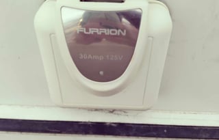 Couple & Bestie Adventure Bus - Cozy and Spacious