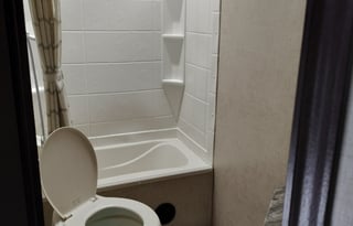 2020  DELLA TERRA 28 KRD,  34 FOOT SLEEPS 9