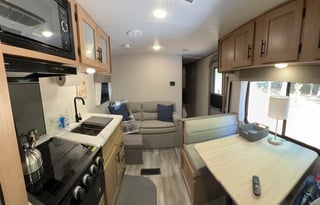 (Holiday Special) PrimeTime Avenger Bunkhouse 26BK