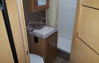 2017 Thor Motor Coach Four Winds 22B