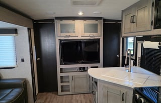 Family Friendly 2021 Heartland Mallard- Sleeps 8