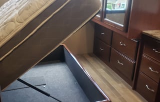 2018 Fleetwood RV Flair 31B