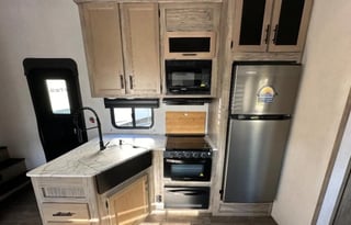 2022 Forest River Cherokee Arctic Wolf 321BH