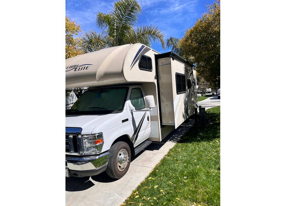 Class C Motor Home rentals in Huntington Beach