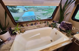 2018 Keystone Montana 3921FB Fifth Wheel