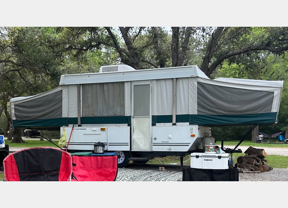 Pop-up Camper rentals in Humble