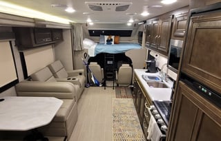 "Seoul Drifter" - 2022 Class C RV