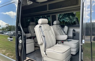 Black VanLife 3, Luxe Cruiser 24ft