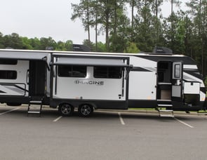 Grand Design Imagine 3210BH