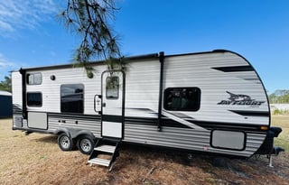 Nate and DeAnna's family rv rental