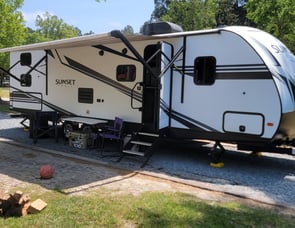 CrossRoads RV Sunset Trail Super Lite SS289QB