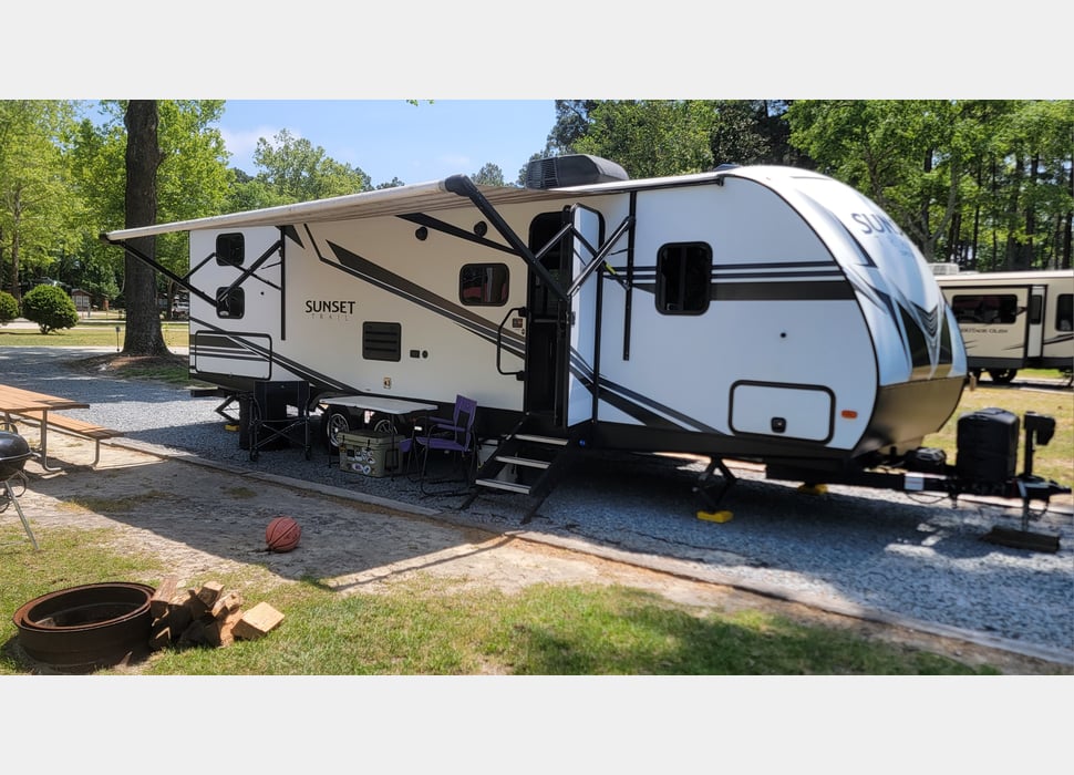 Travel Trailer rentals in Raeford