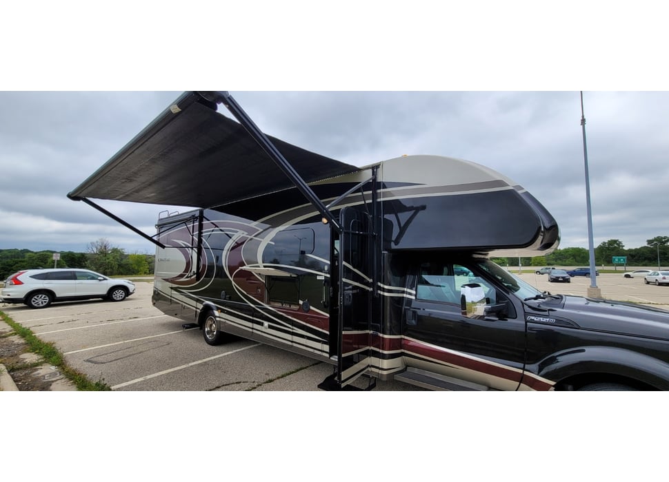 Class C Motor Home rentals in Mukwonago