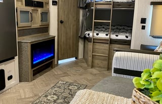 2021 Palomino Puma 28DBFQ