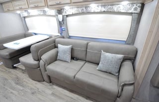 2018 Forest River Legacy Bunk House(DIESEL PUSHER)