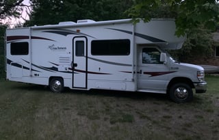 2012 Coachmen RV Freelander 26QB Ford 450