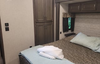 The Landing - '19 Keystone RV Montana H C 375FL