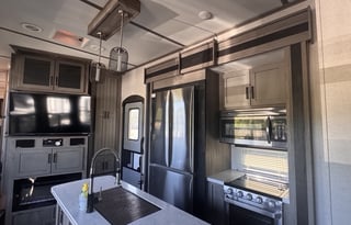 Luxury Raptor 428 • Dual Decks • Sleeps 7•