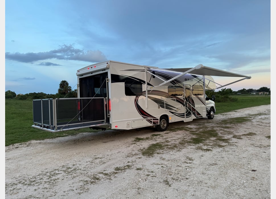 Class C Motor Home rentals in Lehigh Acres