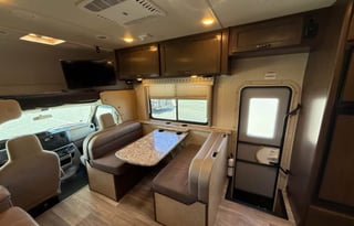 Beautifully maintained & spacious adventure RV