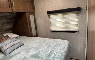 Traveler – Compact Comfort for Your Next Adventure