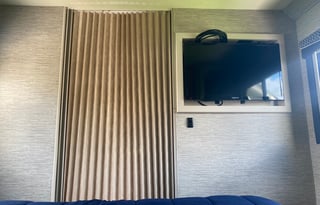 2021 Thor Motor Coach Chateau 28Z