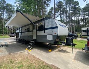 Gulf Stream RV Conquest 323TBR
