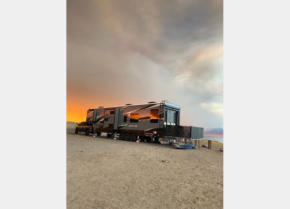 Fifth Wheel rentals in Roseville