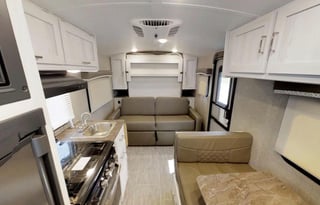 19' Trailer w/E-Bike & Solar, Pet-Friendly