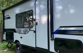 Spacious 7-Sleeper Dream on Wheels