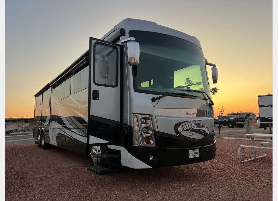 Class A Motor Home rentals in Waxahachie